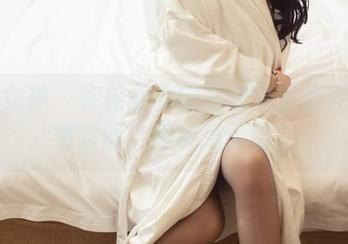 头条女神 – 在松果儿的圣诞梦中徜徉：免费套图，幸福感爆棚！