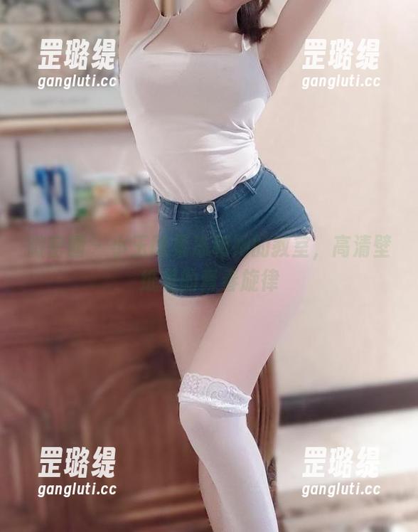 微密圈 - 小玉吃果冻和她的教室，高清壁纸里的青春旋律