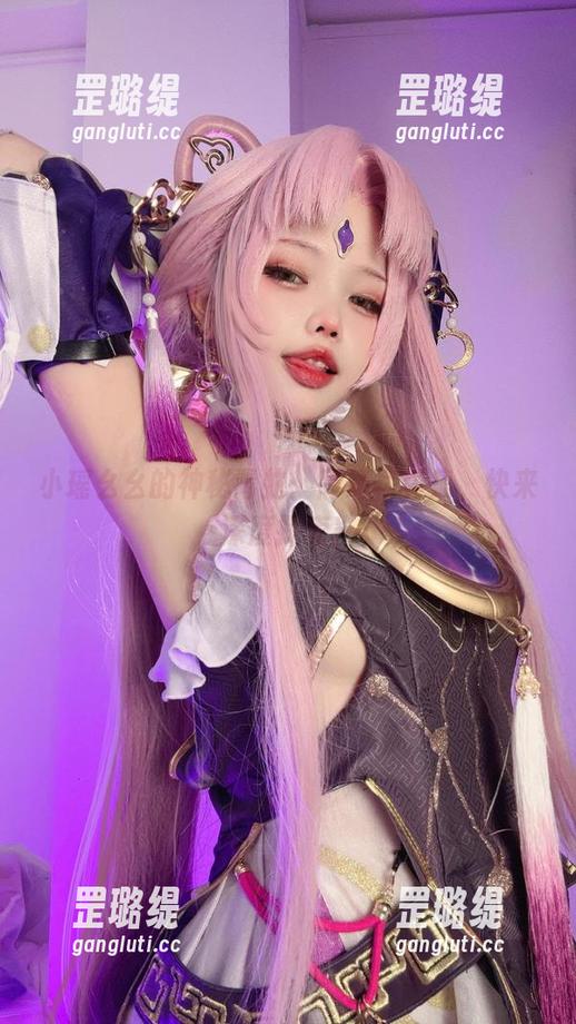 小瑶幺幺的神秘毒蛇：高清写真集，快来深度探索！