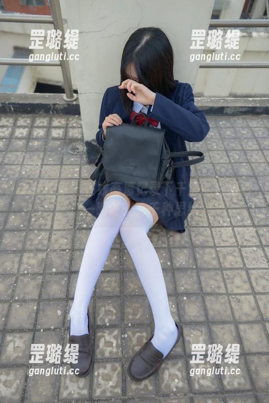 少女秩序 - 在线高清记录下千澄的白衬衫：一瞬时光，千种思绪