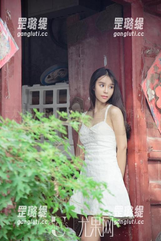 尤果网 - Sara校服的那些日子：作品集让人想起了哪些不敢说的青春？