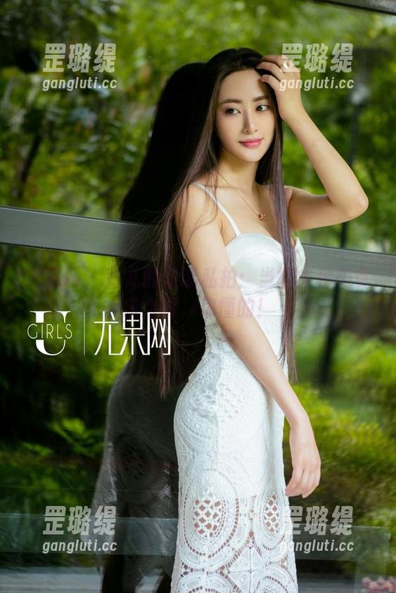 尤果网 - 蜜儿的圣诞私拍：当博主和美食结合时，你懂的！