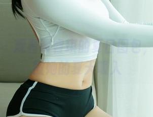 尤果网 – 观看谭睿琪的夏日图包，不小心被她的夏天吸入