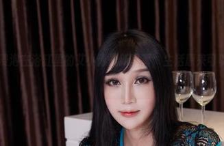 尤物馆 – 浸泡在浴缸里的艾小青最新写真，生活原来可以这么惬意！