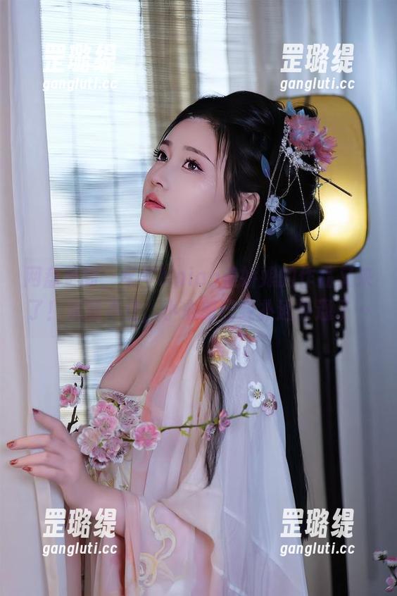 网盘更新，年年Nnian美娇娘的作品又来了！克制不住，小心脏已经扑通扑通了…