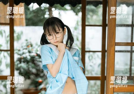 梦浴少女写真集：幼水铃衣的洗澡秘籍大公开，别说我没提醒！