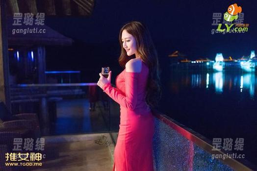 推女神 - 精选美图：张美荧的透明装，跟夏天说Hello！