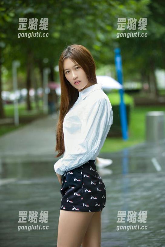 推女郎-哈尼宝宝 推女郎 - 最爱的哈尼宝宝!分享她那件白衬衫的夏日魔力,完全中毒了!