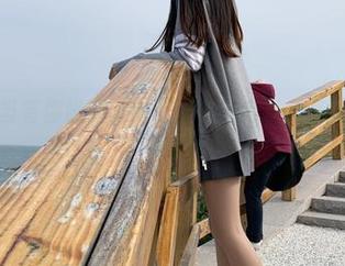 微密圈 – 当有你喵遇上教室：来场写真分享的狂欢派对吧！