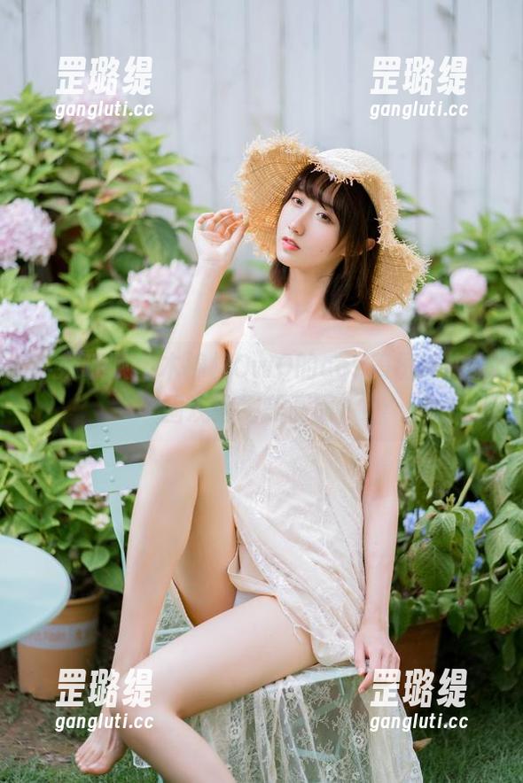 学妹呼唤：木棉棉OwO的cos美图，快来围观这绝美画面！