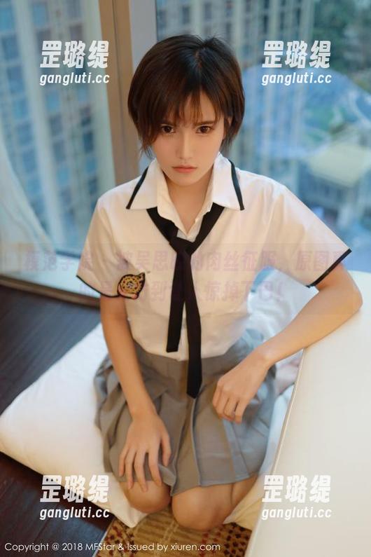 模范学院 - 被吴思晚的肉丝征服，原图真的是大方到让人惊掉下巴！