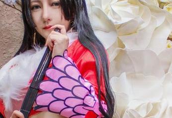 看樱晚gigi的御姐写真，整个人都酥了，心里默念：这就是人生啊！