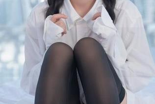 清水由乃穿上白色毛衣，下载速度比我心跳还快！是要出事吗？