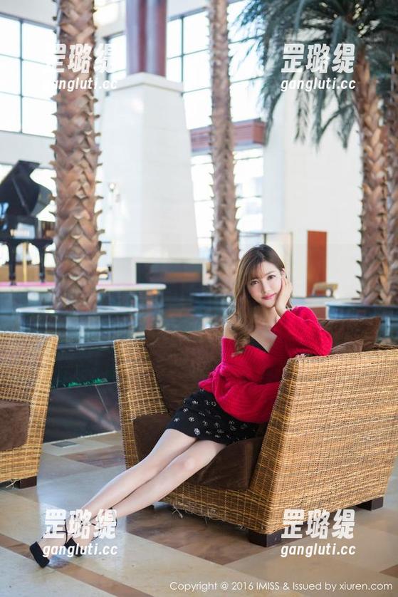 爱蜜社-杨紫嫣Cynthia 爱蜜社 - 我觉得白裙可以是所有风格的包容体,杨紫嫣Cynthia的这组作品和图片,让我琢磨不透。