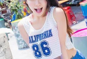 爱蜜社 – 更新海边大片！杨紫嫣Cynthia的最新写真，快来看看我如何把海水溅得满脸！