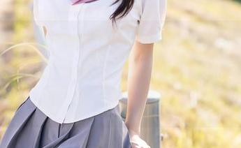 秀人网 – 美图赏析：Cherry绯月樱的温柔瞬间，心脏不负责跳动哦，随时都有可能“砰”一下！