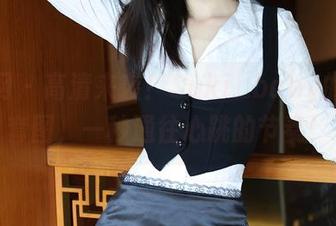 秀人网 – 高清来袭！Suki_baby的制服套图，一秒通往心跳的节奏！