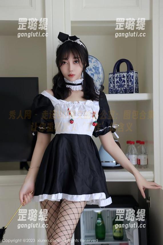 秀人网-UU阿文 秀人网 - 走进UU阿文的办公室:图包合集让你重新定义‘工作’的含义