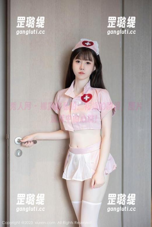 秀人网 - 娜露的私拍：花嫁的瞬间，图片流转中的心跳！