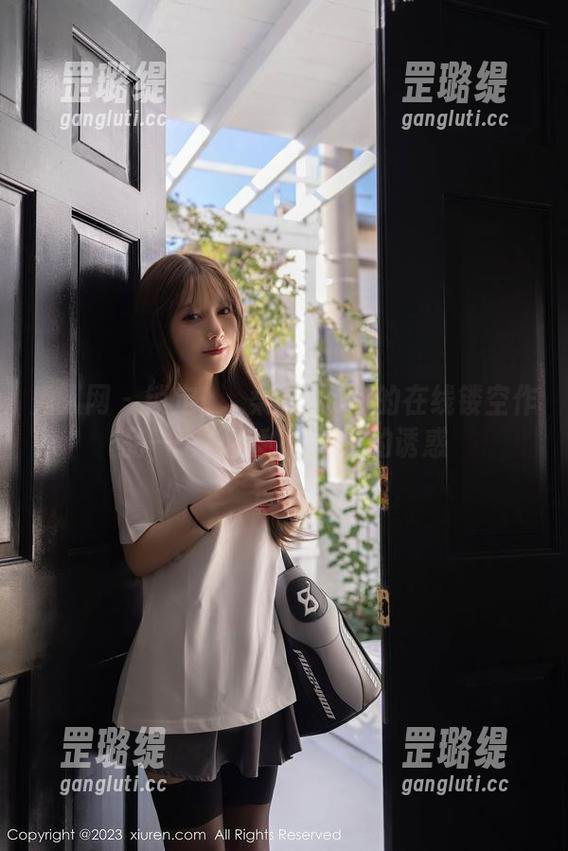 秀人网 - 锁定！媃柔rourou的在线镂空作品——总有种说不出的诱惑