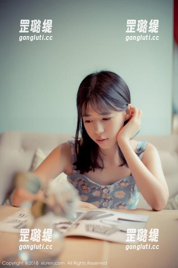 秀人网 - 涵涵Luna的美图合集：这个套装竟然让一切都变得不同寻常！