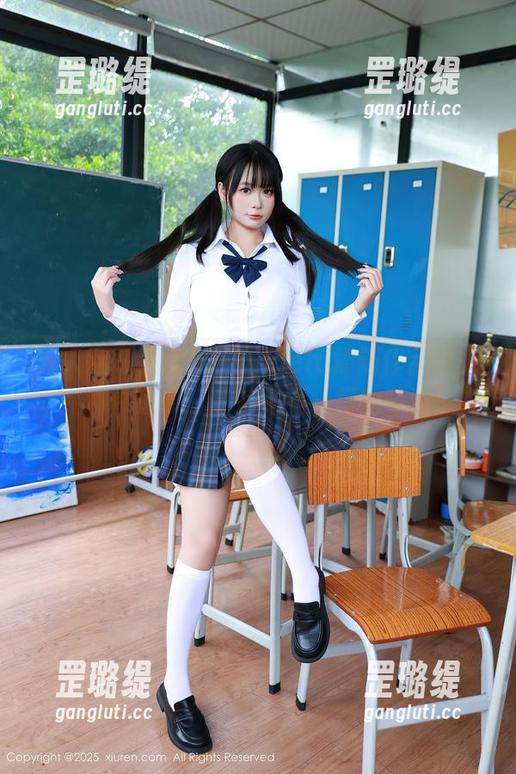 秀人网 - 玛鲁娜Manuela最新作品曝光：那件睡衣，真的是不一样的味道！