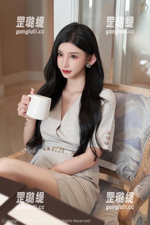 秀人网 - 看糯米NM的连衣裙，顺便把网盘里的作品收藏到我的心坎里！