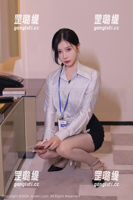 秀人网 - 金纯一眼镜合集：那些能带给你灵感的壁纸！