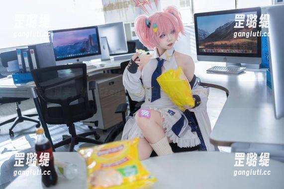 美图党看过来，纸悦Etsu_ko的白裙免费作品让你心动不已！