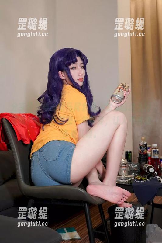 分享绞肉姬的双马尾套图，怎么能这么好看呢？每一张都是一种享受，让人不禁想多看几眼。