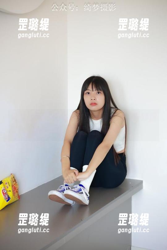 绮梦摄影 - 在海边，团子和沙滩的奇妙邂逅——快来下载我的网盘吧！