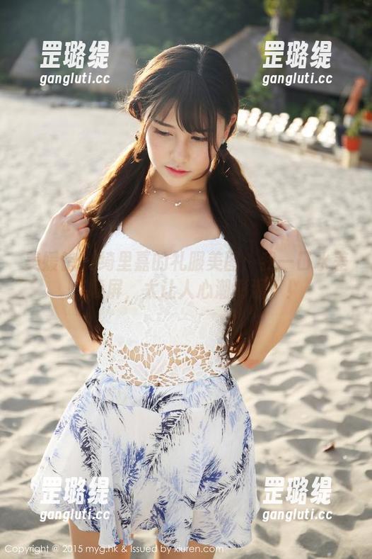 美媛馆 - 绮里嘉的礼服美图：我一口水差点喷屏，太让人心潮澎湃了！