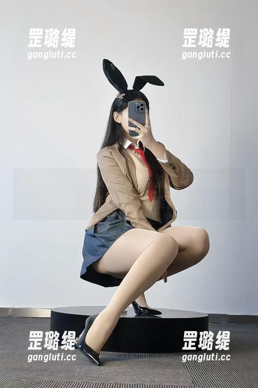 微密圈 - 美邵女Baby与油亮袜的邂逅，写真里的光泽感，谁能拒绝呢？
