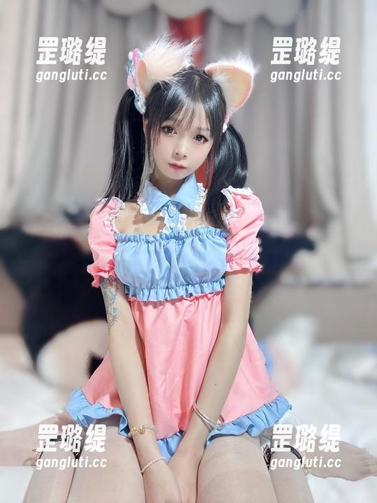 微密圈 - 想知道聂傲娇的连衣裙里藏了多少种风情？快来看看这些图片！