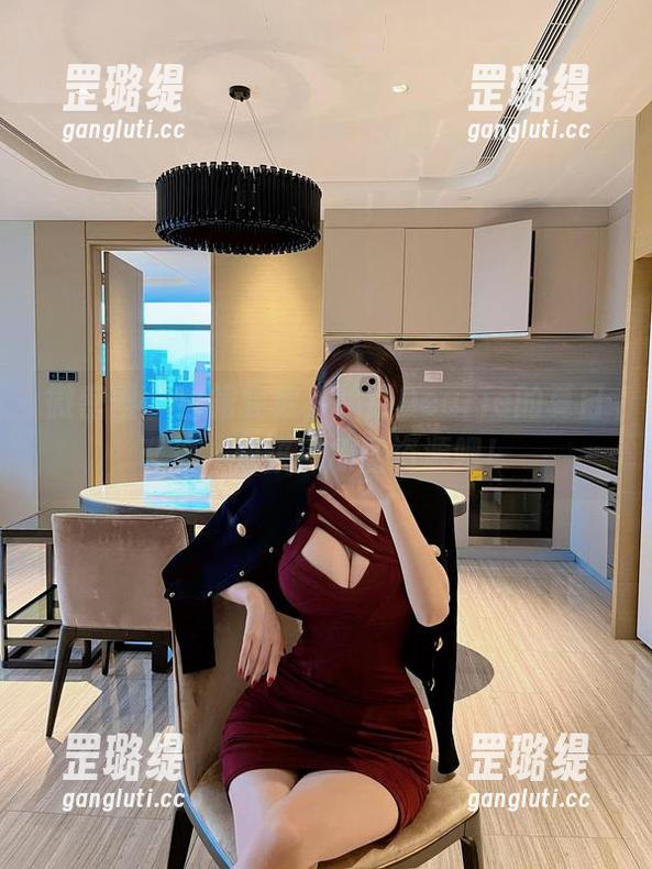 微密圈 - 白裙轻舞，脸红Dearie的夏日奇遇，快来拿原图资源吧！