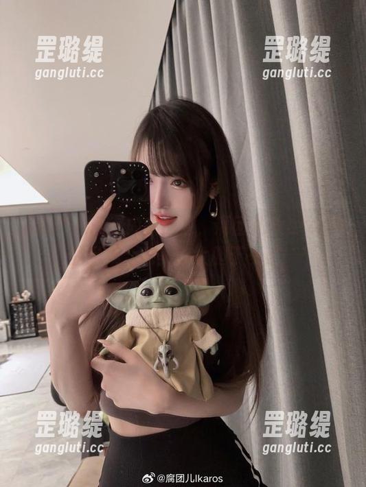 在线秒杀所有内衣原图，腐团儿Ikaros真的是集合完美与大胆于一身！
