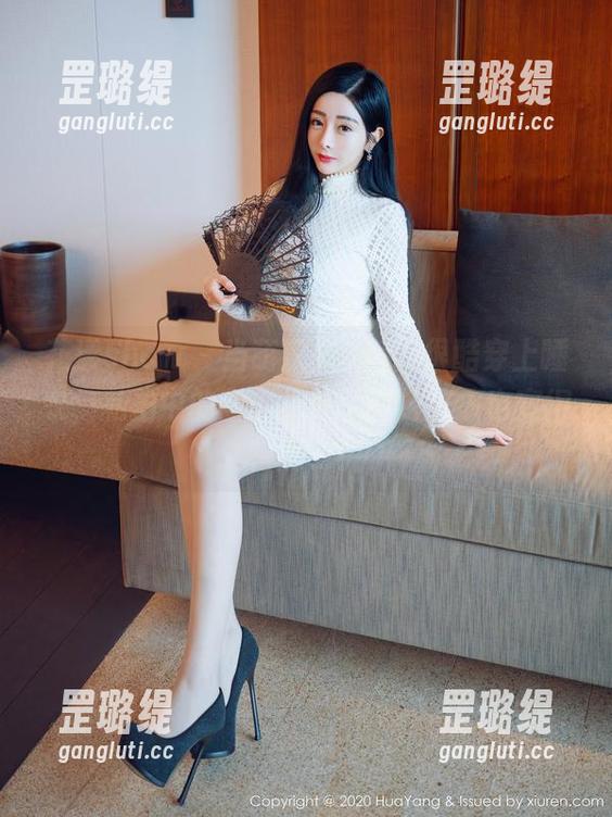 花漾show - 当萌汉药baby很酷穿上睡衣，私拍中的甜蜜细节，图包好像也变得特别了！