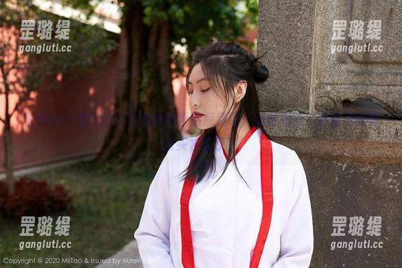蜜桃社 - 被杏子少女的最新原图撩到了，这种感觉...我觉得我该去买水果了！