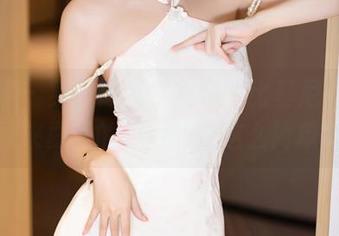 语画界 – 免费揭晓程程程的比基尼美图，原来夏天的感觉就是这么简单！