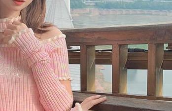 贝儿酱Miki的泳装套图：在沙滩上撒娇，时间仿佛都慢了一拍。