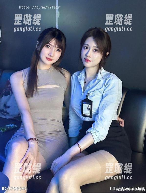 轩子巨二兔 微密圈 - 双马尾反转人生?轩子巨二兔的写真新解
