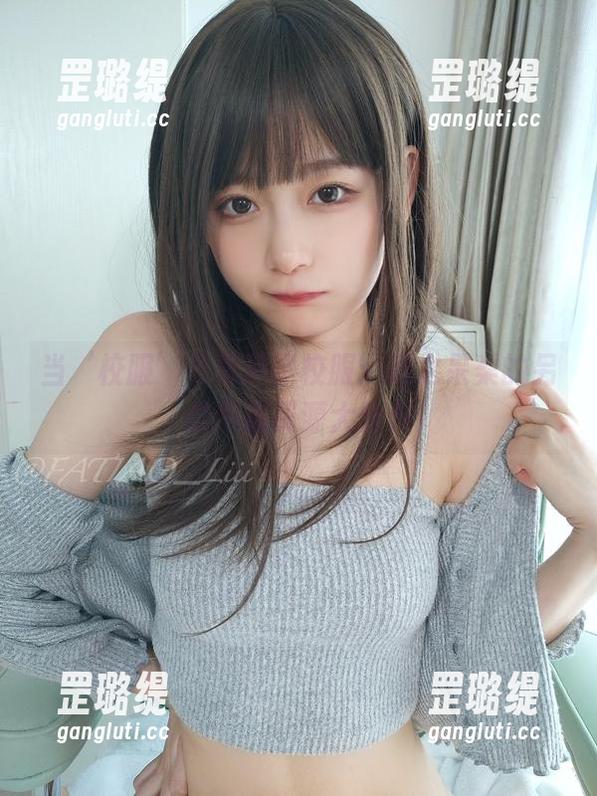 当‘校服’不再只是校服：迷之呆梨的另类作品资源大公开